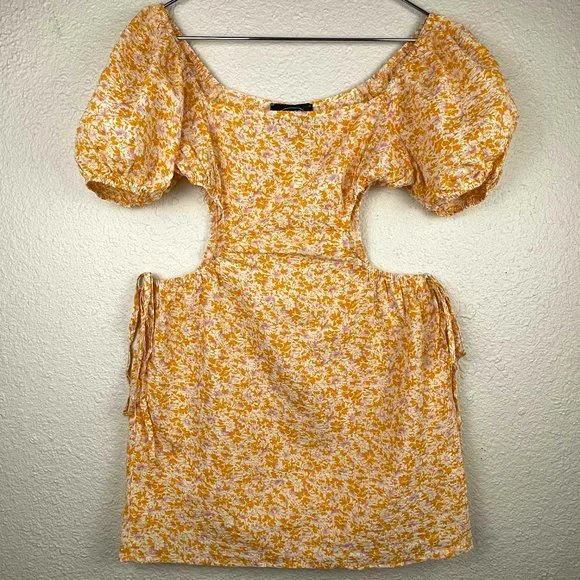 Cider Yellow Floral Cut Out Mini Dress NWT - Picture 3 of 8